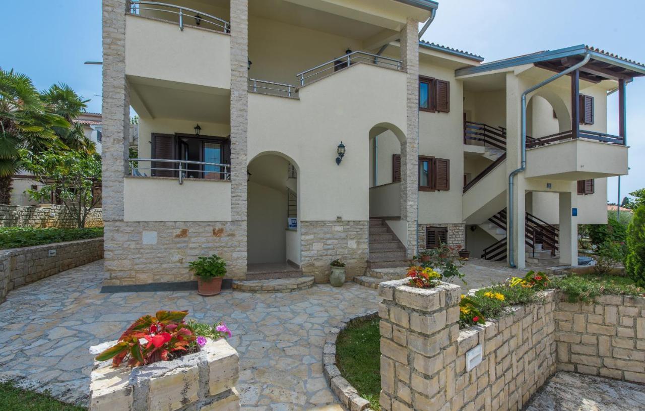 Apartmani Lorena Porec Esterno foto