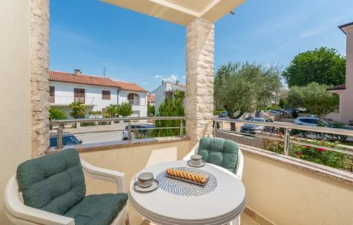 Apartmani Lorena Porec Esterno foto